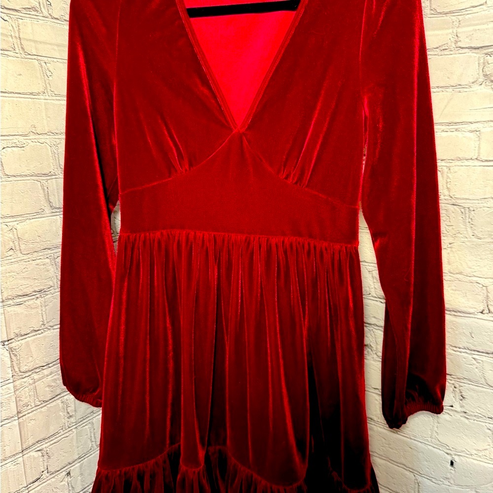 HALARA Red Velvet Long Sleeve Dress